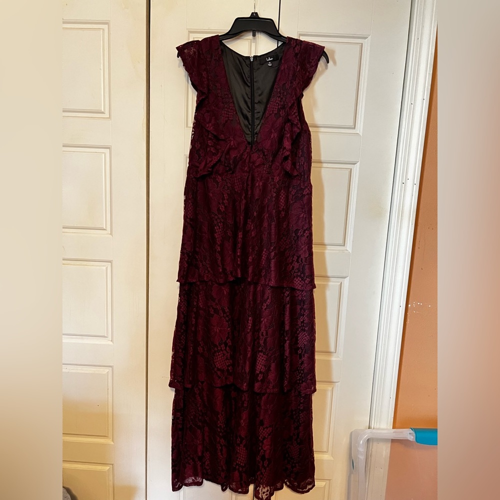 Lulu’s lace ruffle tier dress in wine and black
